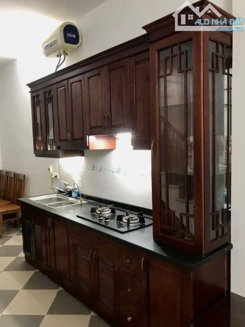 Cho thuê nhà ngõ Trần Thái Tông, 4 tầng x 35m2, 3 ngủ, 3 vệ sinh, 15 triệu - 4