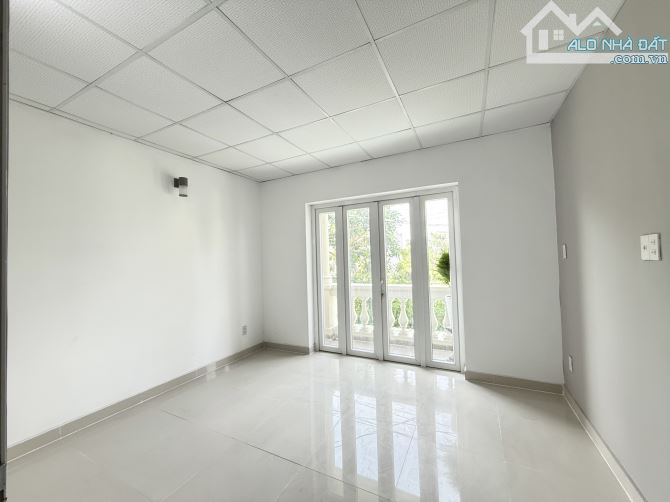 Siêu phẩm 1 Trệt 1 Lầu sổ riêng hoàn công . Giá 1.3 tỷ bán gấp chính chủ - 4