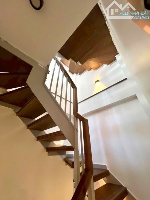SIÊU HIẾM HẺM Ô TÔ ĐẬU, P. SÀI GÒN - Nhà mới đẹp, hầm 5 tầng, HĐT 40 tr/th, nhỉnh 13 tỷ - 4
