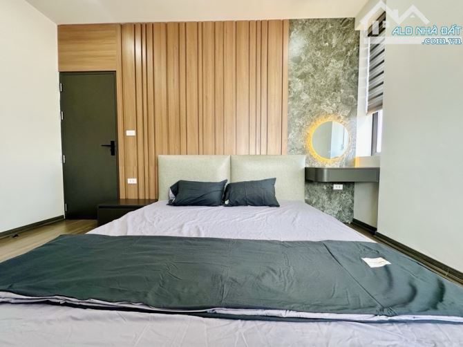 CC VINACONEX 21 - QUANG TRUNG - 151M - LÔ GÓC - 4PN - FULL NỘITHẤT CAO CẤP - SÁT GA TÀU - 4