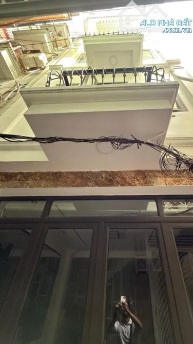 CẦN BÁN GẤP NHÀ ĐẸP TRUNG TÂM CẦU GIÁY,SỔ ĐỎ HOA KHÔI , THANH KHOẢN CAO  10.6 TỶ - 4