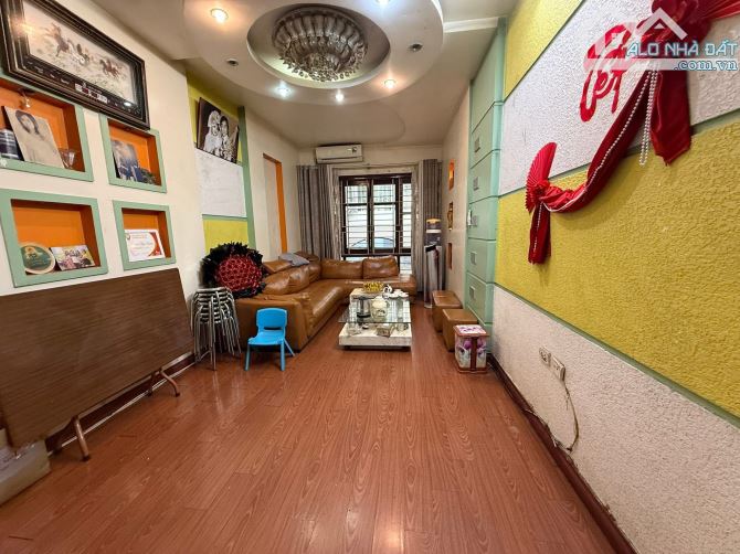 Bán Nhà 5 Tầng Ô Tô Tránh Kinh Doanh Phố Thái Hà Đống Đa DT 47M Giá 17.5Tỷ - 4