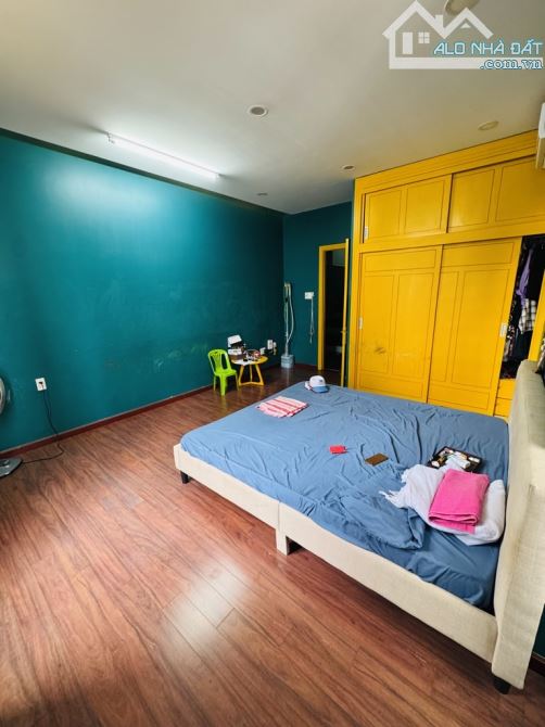 LÔ GÓC 4 TẦNG NGANG BỀ THẾ HƠN 6M - NHÀ ĐẸP NỘI ĐẲNG CẤP - KHU PHÂN LÔ VƯỜN LÀI. - 4