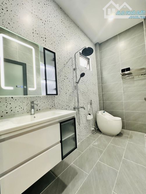 NHÀ 1 TRỆT 1 LẦU – PHÚ HÒA, | FULL THỔ CƯ – SÂN Ô TÔ 3 phòng ngủ – 2 WC - 4