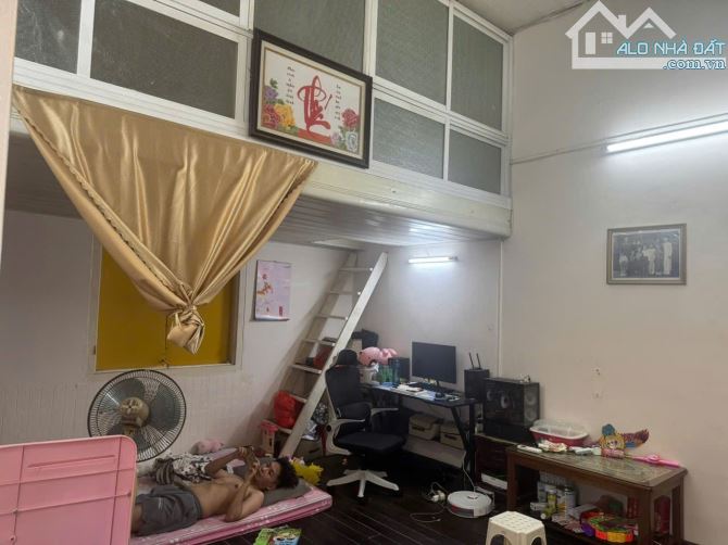 BÁN  BIỆT THỰ CỔ TẬP THỂ TẦNG 2, TRIỆU VIỆT VƯƠNG, HAI BÀ TRƯNG. 60M²,2PN. 5,5 TỶ - 4