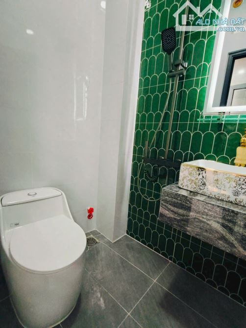 Cần tiền bán gấp căn nhà đường 10m Cộng Hòa P4 Q.Tân Bình 5x21m (107m2) 4 tầng giá 17,6 tỷ - 4