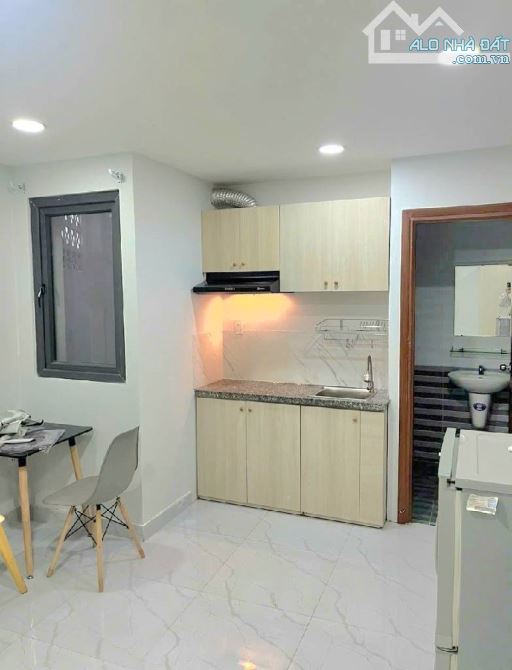 Bán CHDV Hẻm Xe Hơi-Gần Phạm Văn Đồng- 6 tầng thuê khoán 50tr/th chỉ hơn 15 tỷ. - 4