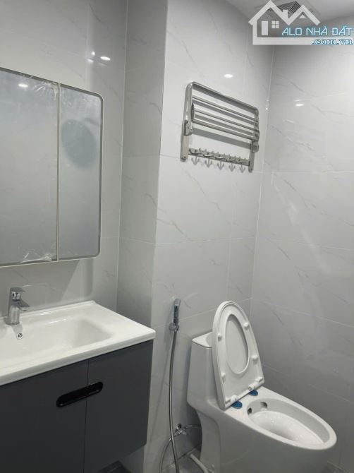 BÁN NHÀ PHỐ PHƯƠNG MAI, 2 MẶT NGÕ, CẠNH VINCOM, FULL NỘI THẤT, DT 35M2*5 TẦNG* GIÁ 8,5 TỶ - 4