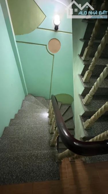 SIÊU PHẨM CẦU GIẤY, CÁCH PHỐ VÀI BƯỚC CHÂN__ VỪA Ở VỪA KD , 5 TẦNG , GIÁ 8.9 tỷ - 4