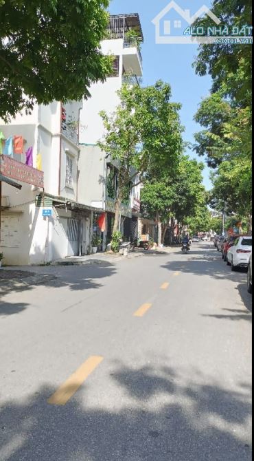 💥 SIÊU PHẨM GIANG BIÊN – 1 BƯỚC RA Ô TÔ 💥 30m² – MT 6,3m – Giá 6 TỶ  🏡 Nhà mới tinh, fu - 4