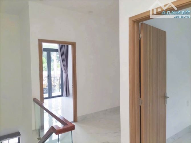 Chủ cần tiền trả nợ bán nhà định hòa dx65 trệt lầu oto tới nơi chỉ 2ti390 - 4