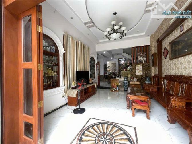 Biệt thự tân cổ điển 3 tầng, 164m² ngang 7m, nội thất ngoại nhập, gần Lotte Gò Vấp, 21 tỷ - 4