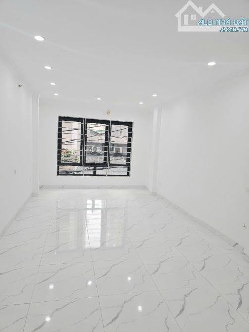 SIÊU PHẨM - NHÀ KHƯƠNG ĐÌNH - BÙI XƯƠNG TRẠCH 35M 5 TẦNG TRƯỚC NHÀ THOÁNG SÁNG - 4