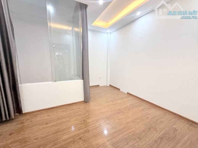 Bán Gấp Nhà 4T Đông Mỹ , 40M2 3,4ty, gần Sân bóng , chợ trường đủ - 4