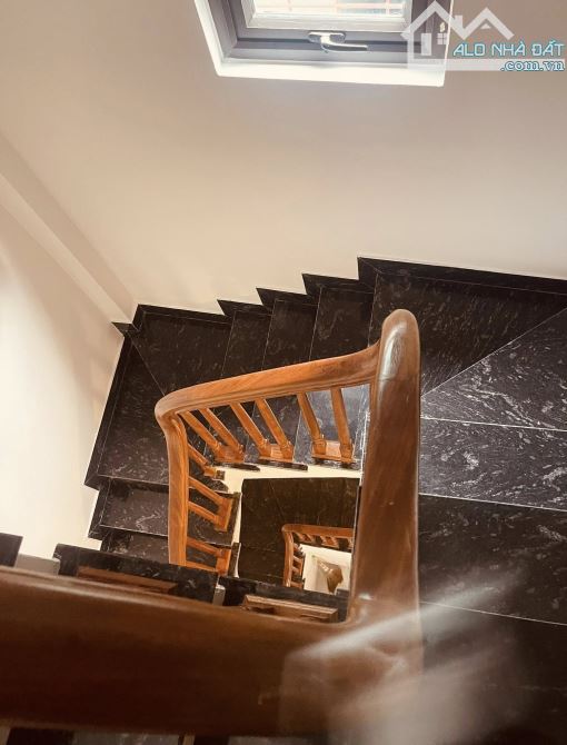 Bán nhà Thạch Bàn, Long Biên 40m2, 6 tầng, thang máy, ô tô đỗ cổng, 10m ra ô tô, 8.8 tỷ - 4