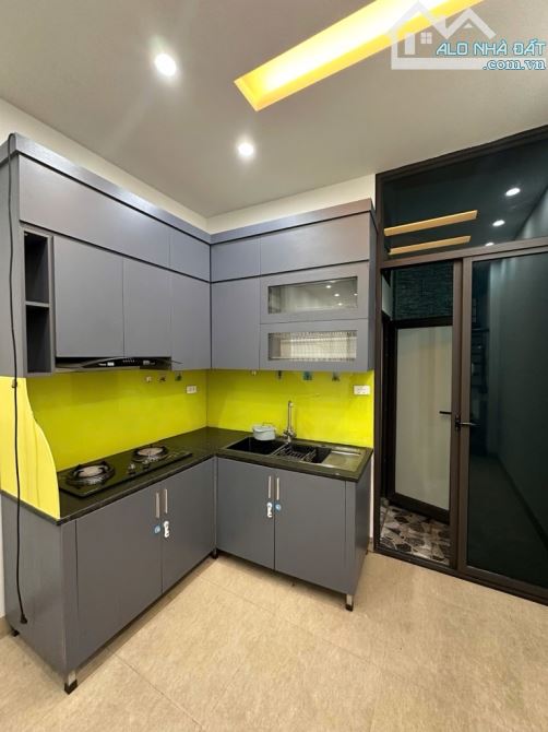 Bán nhà 45m2 Việt Hưng- gần ngõ ô tô thông, nhà đẹp chắc chắn- 6.x tỷ - 4