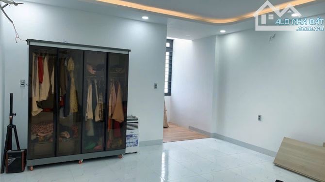 Bán nhà Đẹp 1 trệt 3 lầu Thang Máy  mới xây để ở tâm huyết 1 xẹt đường Nguyễn Ái Quốc - 4