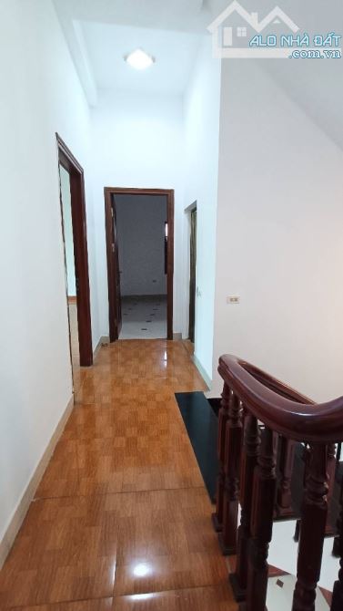 Cần Bán Nhà 3 tầng 80m2 View Hồ Cực Đẹp - 4