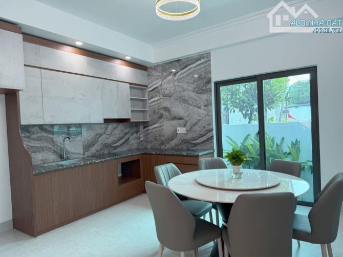 Bán nhà 3 tầng ngõ phố Vũ Hựu, ph Lê Thanh Nghị, TP HP, 64.7m2, mt 4m, 3 ngủ, sân oto - 4