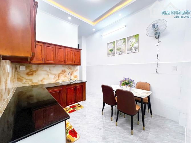 Bán Nhà Trệt Lầu 5PN Hẻm 138 Trần Hưng Đạo - 5