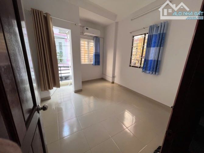 Vị trí kinh doanh, hẻm 5m xe hơi, 40m2 (3.5x10m) nở hậu, Hoàng Hoa Thám Phú Nhuận, 3 tầng - 5