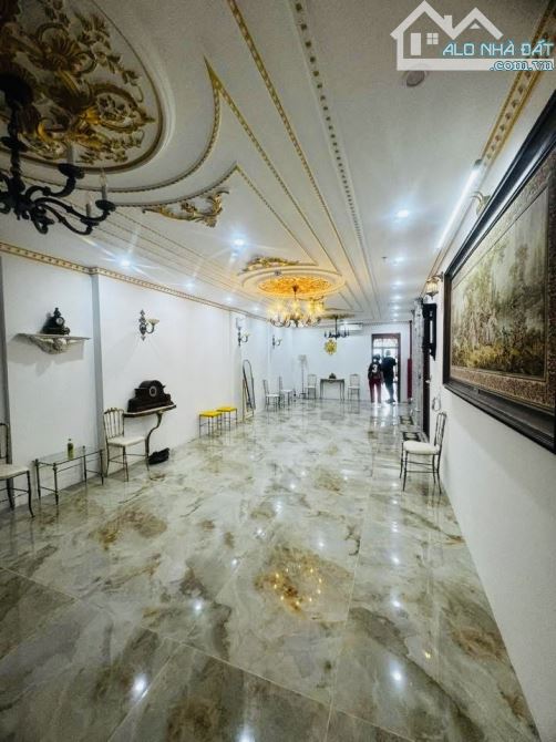MẶT PHỐ TT HAI BÀ TRƯNG 200m2- 9 tầng - Dòng tiền 3 tỷ/ năm - 5