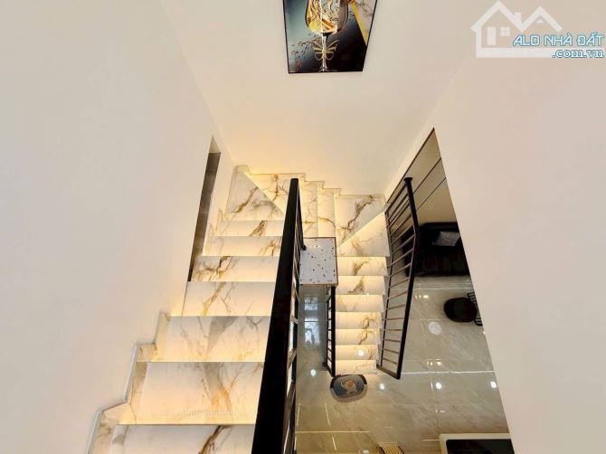 Chốt ngay căn nhà đẹp 52.8m2 ngay Dương Quảng Hàm, Gò Vấp. Giá: 3 Tỷ 090, nhiều tiện ích - 5