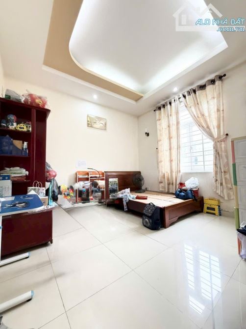 BIỆT THỰ MẶT TIỀN THẠNH LỘC QUẬN 12 GIÁ RẺ 3.x TỶ TL - 5