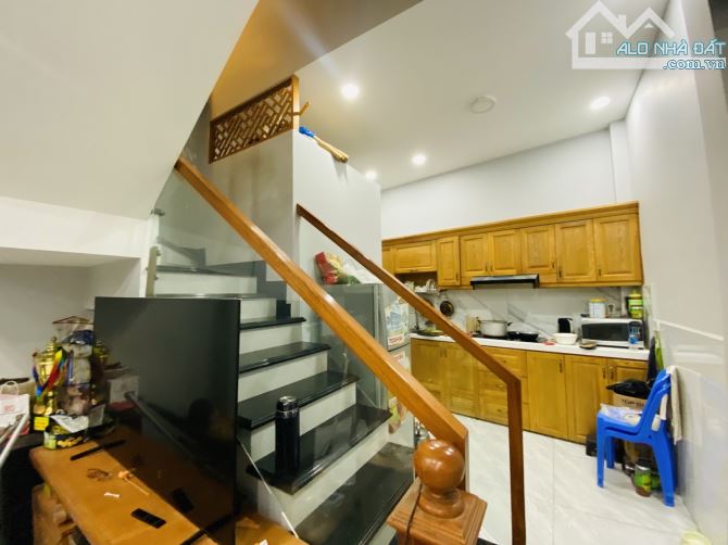 Nhà đẹp 4 tầng 4 phòng ngủ Huỳnh Tấn Phát quận 7 - 5