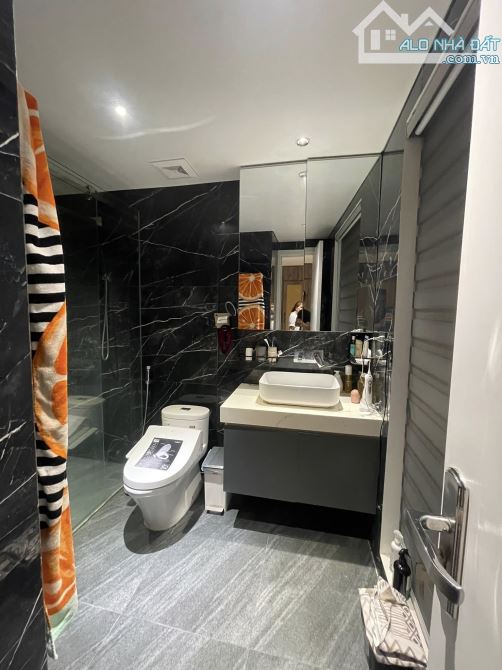 Cực hiếm! Nhà ngõ 234 Hoàng Quốc Việt, ôtô tránh, thang máy, thông sàn, 68m²*5T,giá 21 tỷ - 5