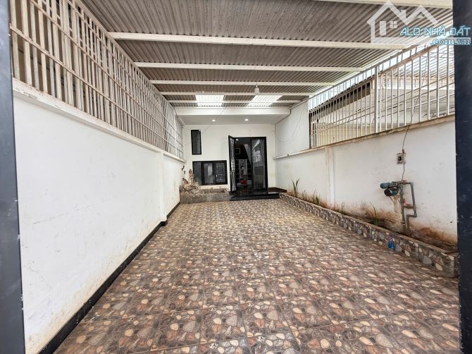 BÁN NHÀ 1 TRÊT 1 LẦU  KIÊN CỐ ĐƯỜNG TRẦN CỪ NGAY TP CAFE TRUNG NGUYÊN 5.6 Tỷ - 5