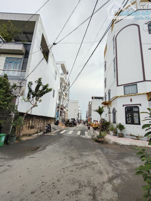 HẺM Ô TÔ - 2 TẦNG 60M2 NGANG 6M - MỚI ĐẸP Ở NGAY - GIÁ 5 TỶ - BÌNH TRỊ ĐÔNG A, BÌNH TÂN. - 5