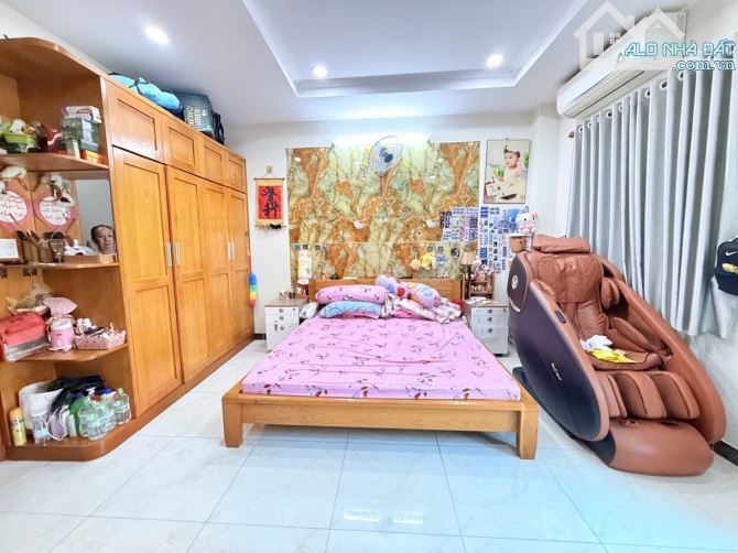Bán nhà HXH Cộng Hòa - DT 4.9 x 11 - 4 tầng - ngay ETOWN giá chỉ 10.3 tỷ - 5
