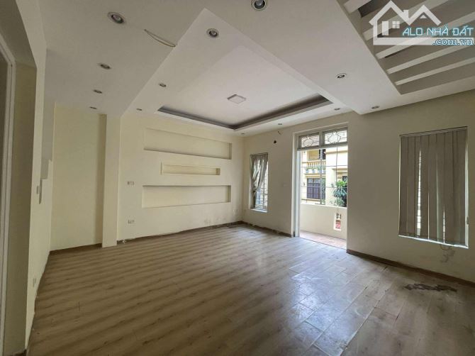 KHUẤT DUY TIẾN TRUNG HÒA CẦU GIẤY 45m 6 TẦNG MẶT TIỀN 5.7m 16.5 TỶ PHÂN LÔ OTO TRÁNH - 5