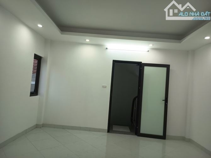 Bán nhà Đại Tự 33m2, 5 tầng, 4.2 m, giá 4.8 tỷ đẹp lộng lẫy, hàng x - 5