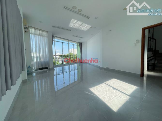 ⭐Nhà góc 3 mặt tiền thang máy 5 lầu trung tâm Quận 3 - 5