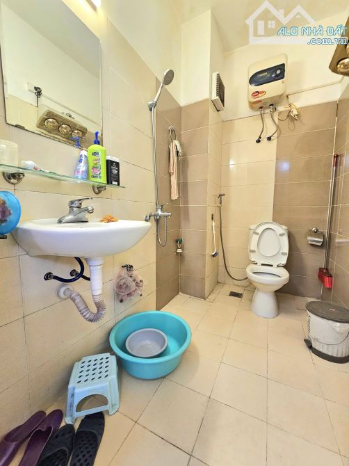 [HIẾM] Bán nhà Hoàng quốc Việt 37m2*5T, cách ô tô 25m, nhà đẹp ở ngay, dân trí cao, 7.5 tỷ - 5