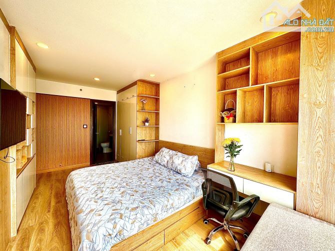 Chính chủ bán căn hộ 2 PN, Tầng cao, view biển Son Tra Ocean View - 5