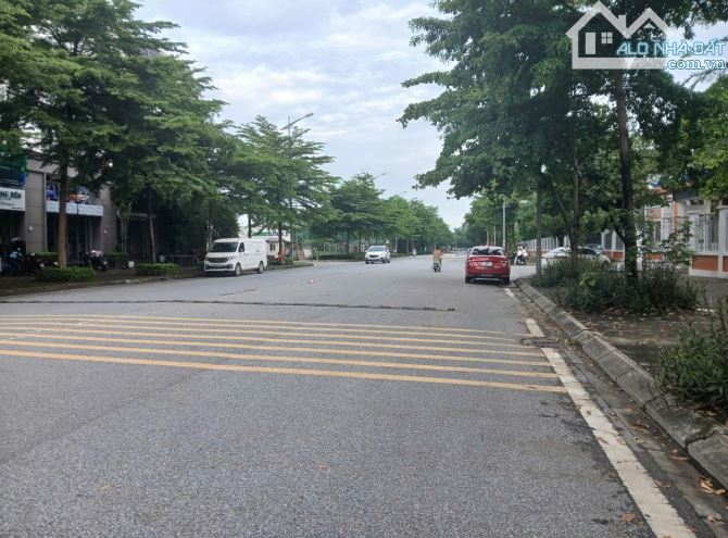 Bán nhà Thạch Bàn, Long Biên 40m2, 6 tầng, thang máy, ô tô đỗ cổng, 10m ra ô tô, 8.8 tỷ - 5