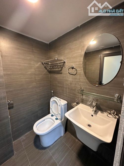 Bán nhà 45m2 Việt Hưng- gần ngõ ô tô thông, nhà đẹp chắc chắn- 6.x tỷ - 5