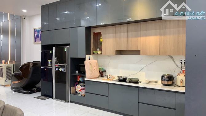 Bán nhà Đẹp 1 trệt 3 lầu Thang Máy  mới xây để ở tâm huyết 1 xẹt đường Nguyễn Ái Quốc - 5