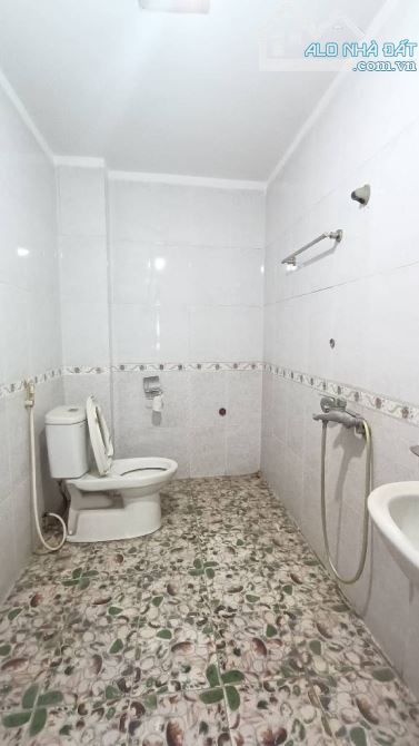 Cần Bán Nhà 3 tầng 80m2 View Hồ Cực Đẹp - 5