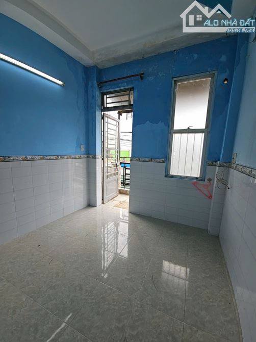 Cách mặt tiền xe hơi  10 m Q4 CÓ 3 TỶ - 6