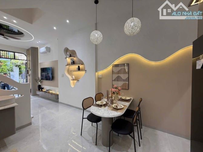 Nhà liền kề tỉnh lộ 10 giá tốt chưa đến 7 tỷ - 6
