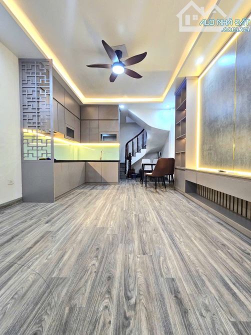Cực rẻ!!!! Chỉ 6,7 tỷ có Nhà Mỹ Đình 30m2 5 tầng - sổ đỏ CC - 6