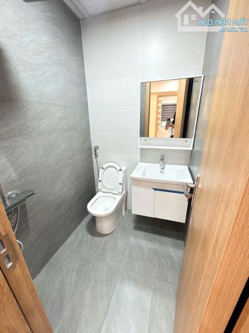 HÀNG HOT - ĐÚNG 1 CĂN 79M2 - 3N 2 WC TẠI PHỐ TRẦN QUÝ KIÊN - FULL NỘI THẤT - 6.55 TỶ - 6