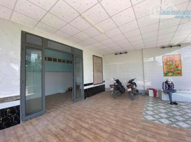 BÁN NHÀ MẶT TIỀN Ở NGUYỄN THỊ LẮNG CỦ CHI 10x21 ( 210m2 ) 720 TRIỆU SỔ ĐẦY ĐỦ - 6
