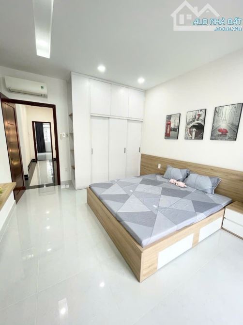 ĐƯỜNG SỐ 10, BHH B, 4 X 16, 3 TẦNG BTCT, 2 MẶT HẼM,HXH ĐÕ CỬA 6M, CÓ FULL NT, CHỈ 5.X TỶ - 6