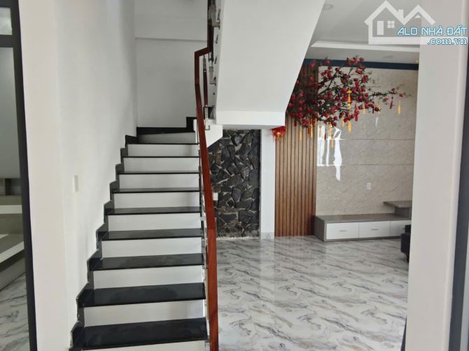 Căn nhà Thuê Full nội thất - 3pn Mai Hắc Đế - 6