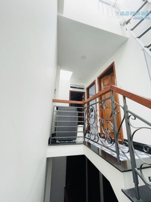 SIÊU PHẨM ĐẸP MỚI, SÁT MT ĐƯỜNG QUANG TRUNG GÒ VẤP, NỞ HẬU, 5 TẦNG, 38M2, 5.2 TỶ - 6